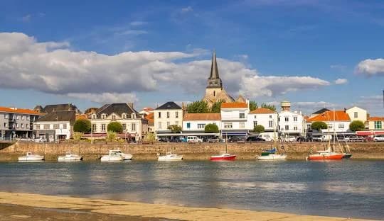 Saint-Gilles-Croix-de-Vie, port de pêche Vendée : consultante SEO Laura Morin